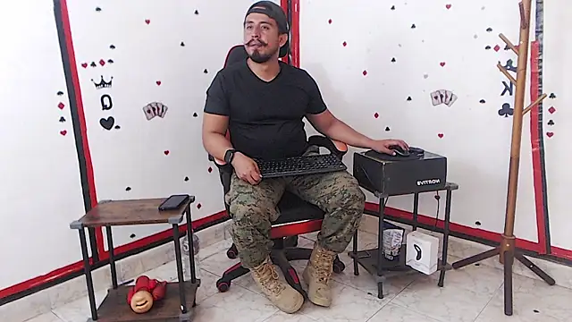 Snapshot of KalethBigDick chatting on 10-16-25, 03:02 KalethBigDick online show from 10-16-25, 03:02