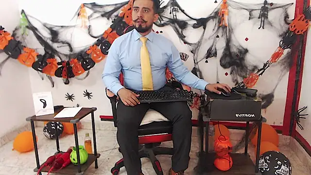 Snapshot of KalethBigDick chatting on 10-30-25, 08:53 KalethBigDick online show from 10-30-25, 08:53