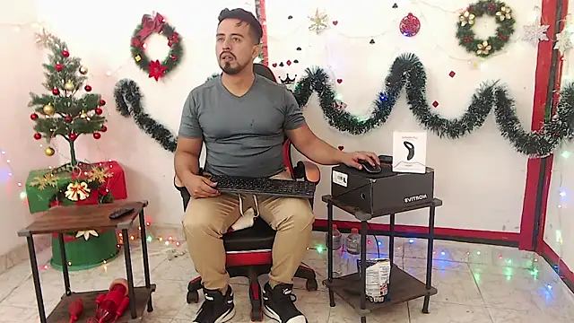 Snapshot of KalethBigDick chatting on 12-01-25, 05:18 KalethBigDick online show from 12-01-25, 05:18