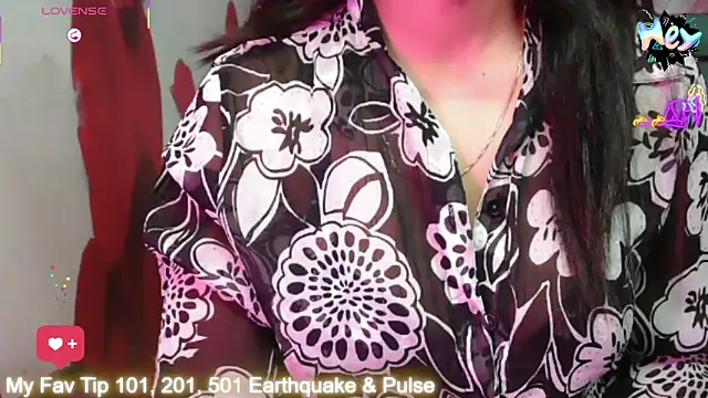 Snapshot of Athena_0 chatting on 05-25-26, 10:21 Athena 0 online show from 05-25-26, 10:21