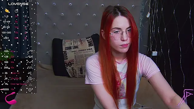 EmilyKents online show from 01-10-25, 04:44