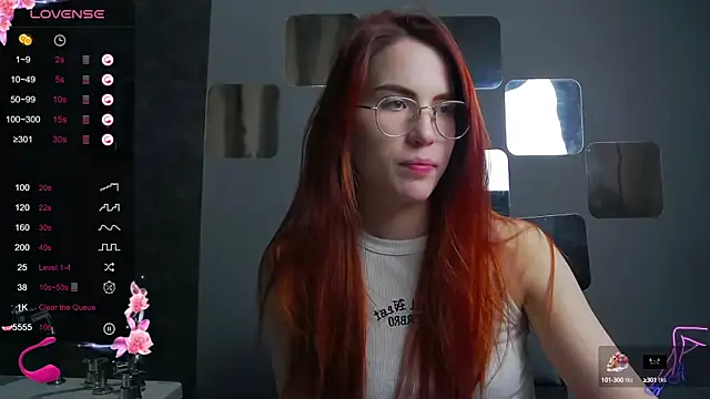 EmilyKents online show from 03-10-25, 05:22