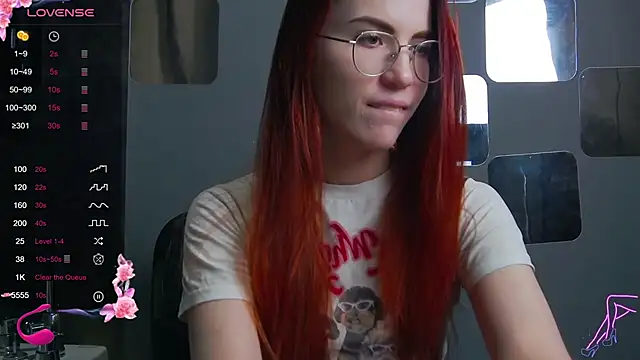 EmilyKents online show from 03-11-25, 04:32