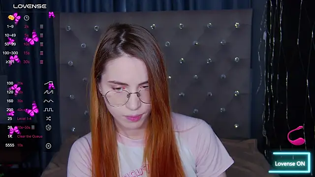 EmilyKents online show from 09-12-25, 01:49