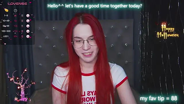 EmilyKents online show from 10-17-25, 01:42