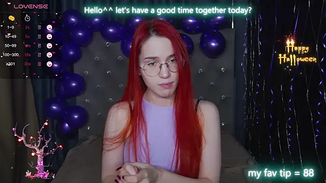 EmilyKents online show from 10-21-25, 01:28