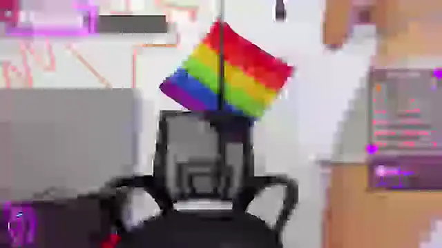 Snapshot of alissonandamy chatting on 01-20-25, 11:24 alissonandamy online show from 01-20-25, 11:24