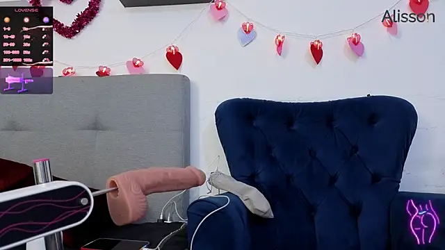 Snapshot of alissonandamy chatting on 09-18-25, 08:55 alissonandamy online show from 09-18-25, 08:55