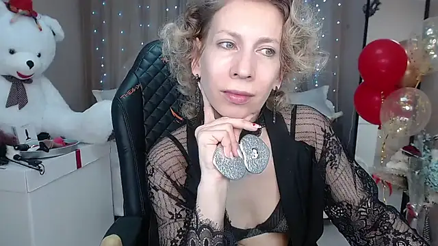 Snapshot of AdrianaSea chatting on 02-05-25, 10:19 AdrianaSea online show from 02-05-25, 10:19