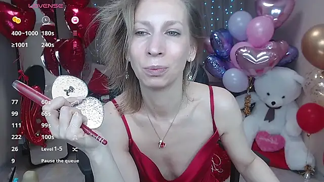 Snapshot of AdrianaSea chatting on 02-14-25, 06:02 AdrianaSea online show from 02-14-25, 06:02