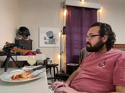 Seraph De La Luna online show from 12-31-24, 05:33