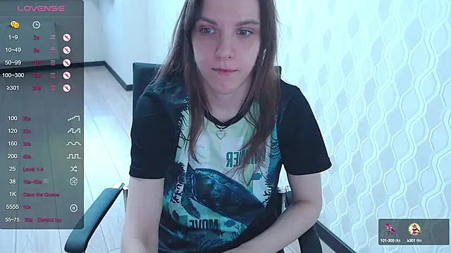 Snapshot of LisaHeart chatting on 12-10-24, 11:22 LisaHeart online show from 12-10-24, 11:22