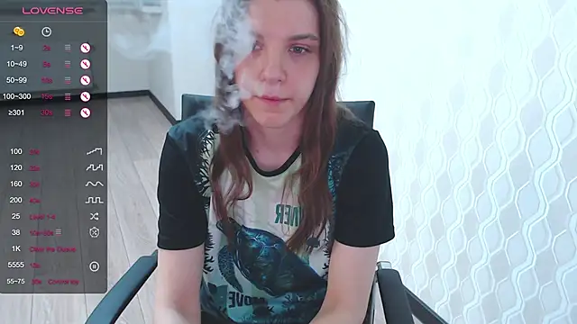 Snapshot of LisaHeart chatting on 12-11-24, 02:54 LisaHeart online show from 12-11-24, 02:54