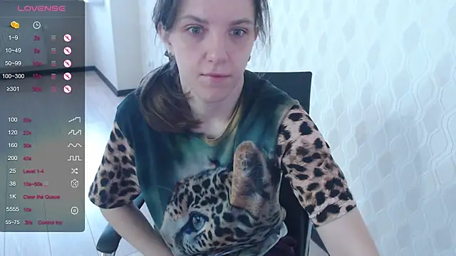 Snapshot of LisaHeart chatting on 12-22-25, 11:51 LisaHeart online show from 12-22-25, 11:51