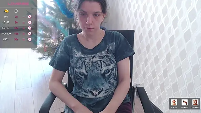 Snapshot of LisaHeart chatting on 01-06-26, 07:23 LisaHeart online show from 01-06-26, 07:23