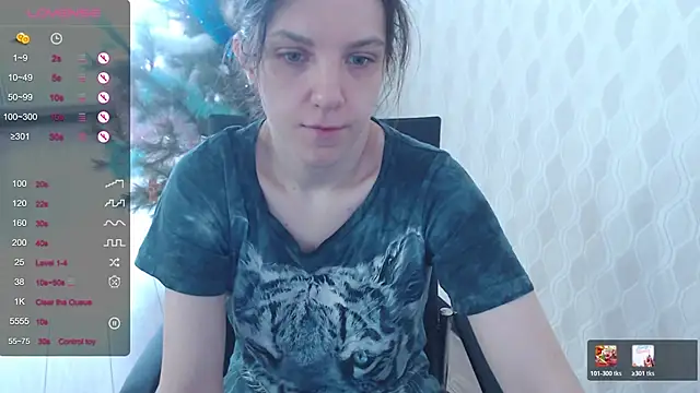 Snapshot of LisaHeart chatting on 01-10-26, 06:37 LisaHeart online show from 01-10-26, 06:37