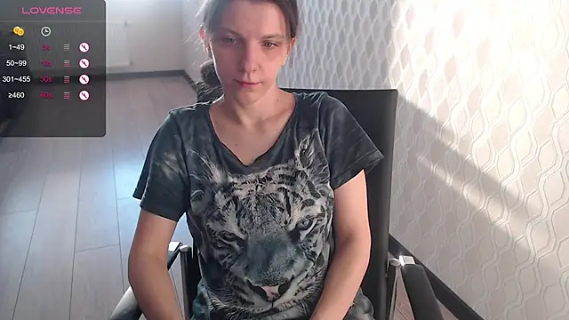 Snapshot of LisaHeart chatting on 02-04-26, 12:44 LisaHeart online show from 02-04-26, 12:44