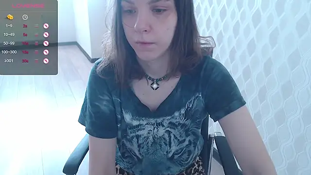 Snapshot of LisaHeart chatting on 02-10-26, 10:52 LisaHeart online show from 02-10-26, 10:52