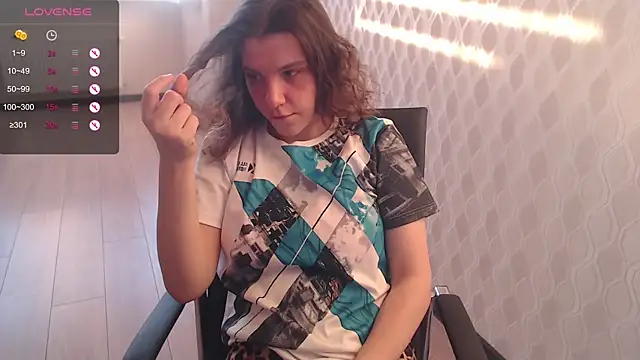 Snapshot of LisaHeart chatting on 02-17-26, 01:51 LisaHeart online show from 02-17-26, 01:51