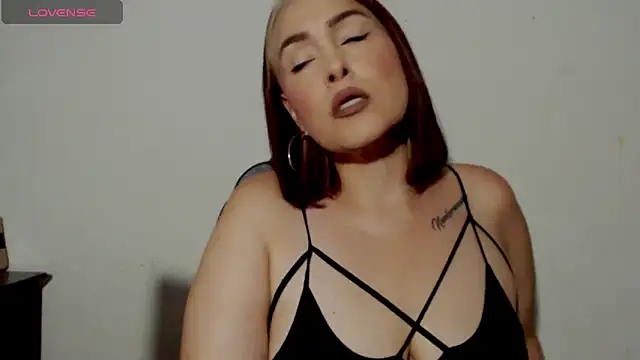 Snapshot of Miss_Agatha chatting on 01-07-26, 12:35 Miss Agatha online show from 01-07-26, 12:35