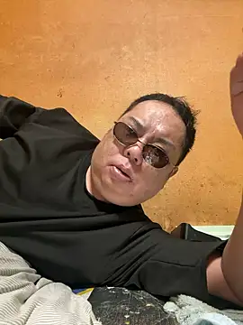 punk0805 online show from 04-21-26, 09:59