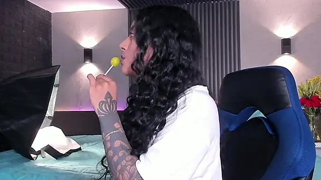 Snapshot of magic_marg chatting on 01-16-26, 10:25 magic marg online show from 01-16-26, 10:25