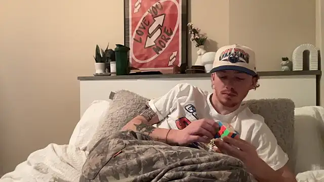 younghungginger online show from 12-21-24, 03:25