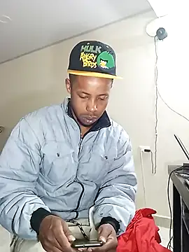 AlejoKhalifa  online show from 03-11-25, 09:34