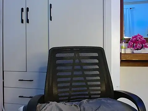 Snapshot of queencydoll chatting on 01-13-26, 09:42 queencydoll online show from 01-13-26, 09:42