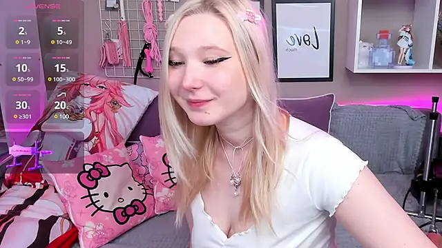 Snapshot of MeowkaKitty chatting on 02-17-25, 01:15 MeowkaKitty online show from 02-17-25, 01:15