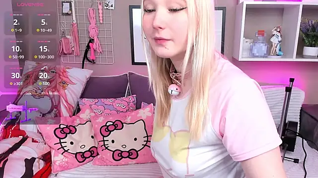 Snapshot of MeowkaKitty chatting on 02-23-25, 12:51 MeowkaKitty online show from 02-23-25, 12:51