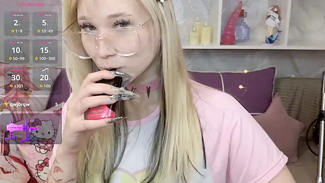 Snapshot of MeowkaKitty chatting on 09-24-25, 01:42 MeowkaKitty online show from 09-24-25, 01:42