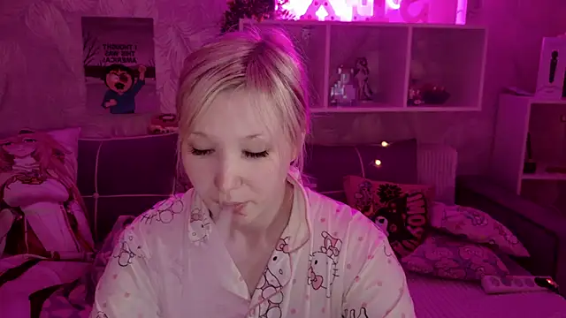 MeowkaKitty online show from 04-07-26, 02:12