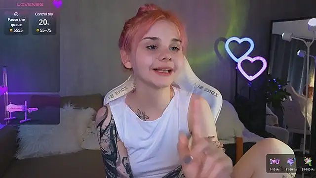 Britney Lynch online show from 03-23-25, 04:16