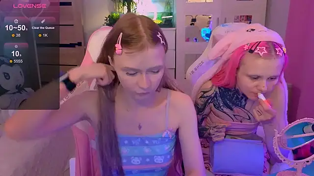 Britney Lynch online show from 10-28-25, 01:20