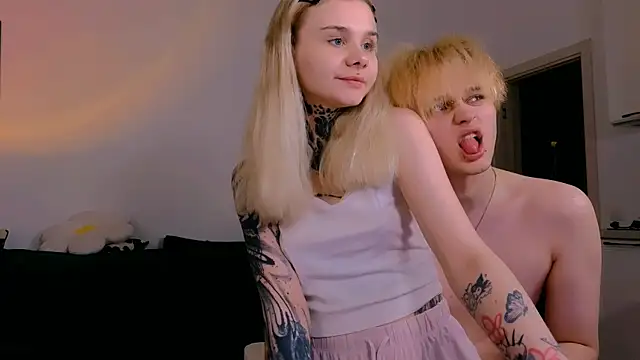 Britney Lynch online show from 04-13-26, 07:41