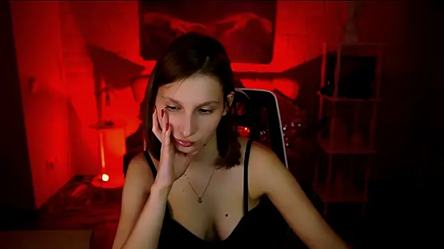 Snapshot of EllaHorton chatting on 03-03-26, 04:35 EllaHorton online show from 03-03-26, 04:35