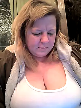 jusichka online show from 10-23-25, 06:06