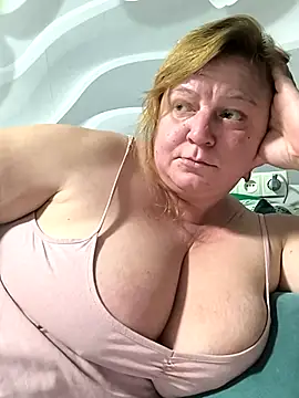 jusichka online show from 11-18-25, 06:23