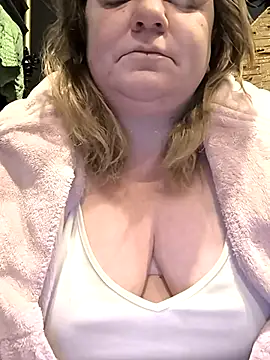 Snapshot of jusichka chatting on 02-03-26, 05:38 jusichka online show from 02-03-26, 05:38