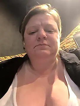 Snapshot of jusichka chatting on 02-21-26, 06:42 jusichka online show from 02-21-26, 06:42