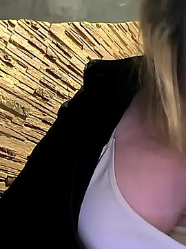 Snapshot of jusichka chatting on 03-01-26, 07:05 jusichka online show from 03-01-26, 07:05