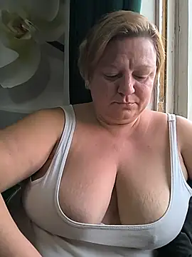 Snapshot of jusichka chatting on 07-16-26, 05:08 jusichka online show from 07-16-26, 05:08
