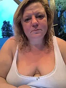 Snapshot of jusichka chatting on 07-19-26, 06:11 jusichka online show from 07-19-26, 06:11