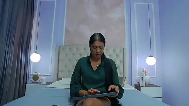 JoannaCox online show from 11-12-25, 07:46