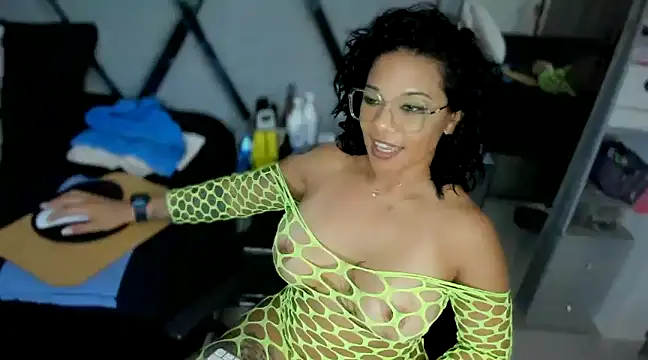 paula daniela1 online show from 01-07-25, 11:14