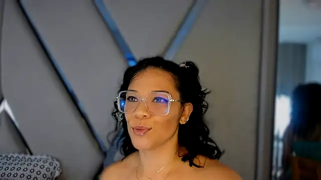 paula daniela1 online show from 03-22-25, 09:53