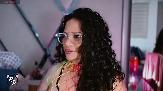Snapshot of paula_daniela1 chatting on 05-04-26, 10:28 paula daniela1 online show from 05-04-26, 10:28