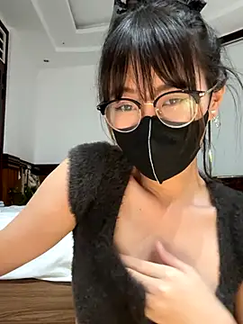 Na-Sweety online show from 10-21-25, 05:24