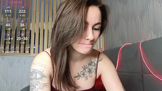 Snapshot of girl_with_snaketatto0 chatting on 02-16-25, 03:26 girl with snaketatto0 online show from 02-16-25, 03:26